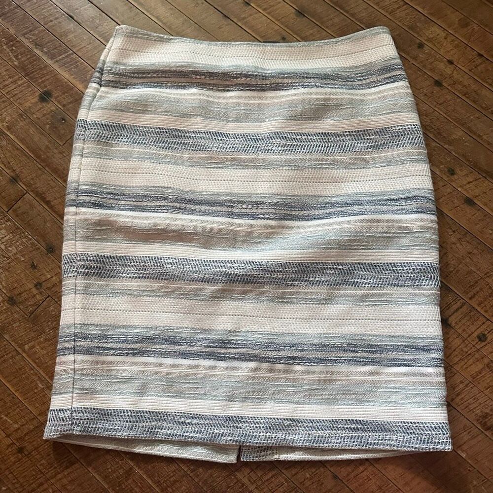 Ann Taylor textured multicolored striped  business casual 8 skirt